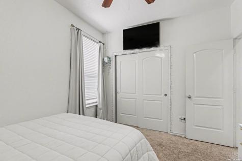 1327 Tweed Willow San Antonio TX 78258