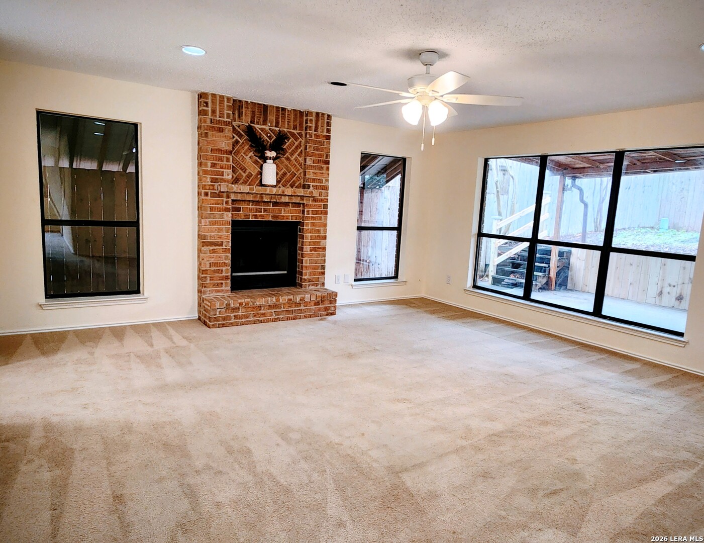 1019 Hedgestone San Antonio TX 78258