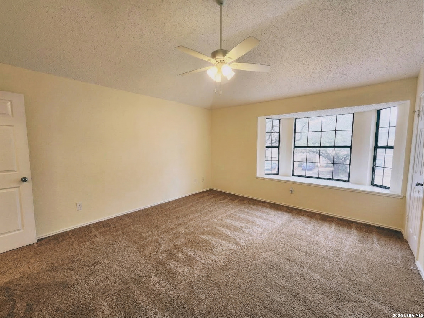 1019 Hedgestone San Antonio TX 78258