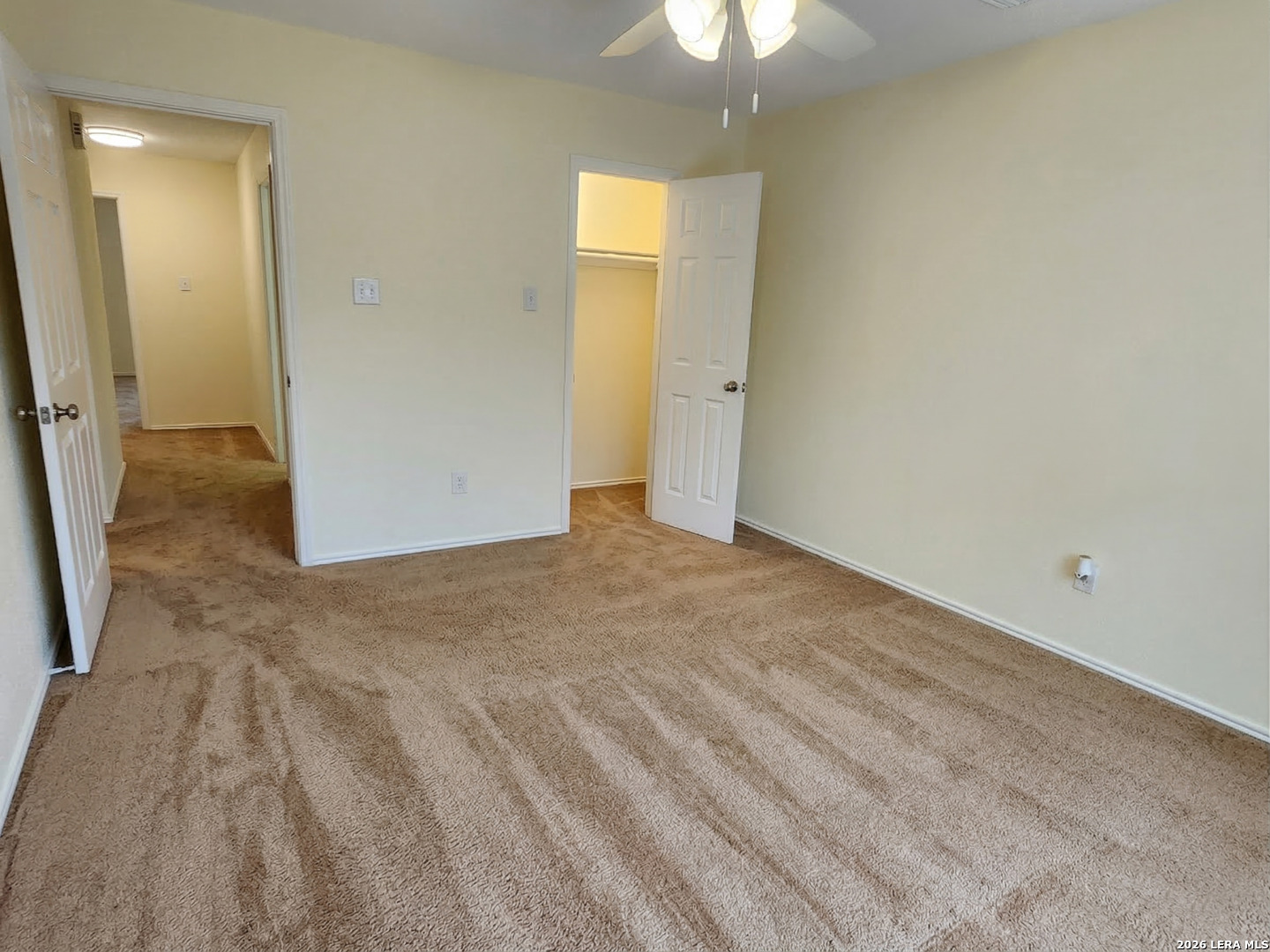 1019 Hedgestone San Antonio TX 78258