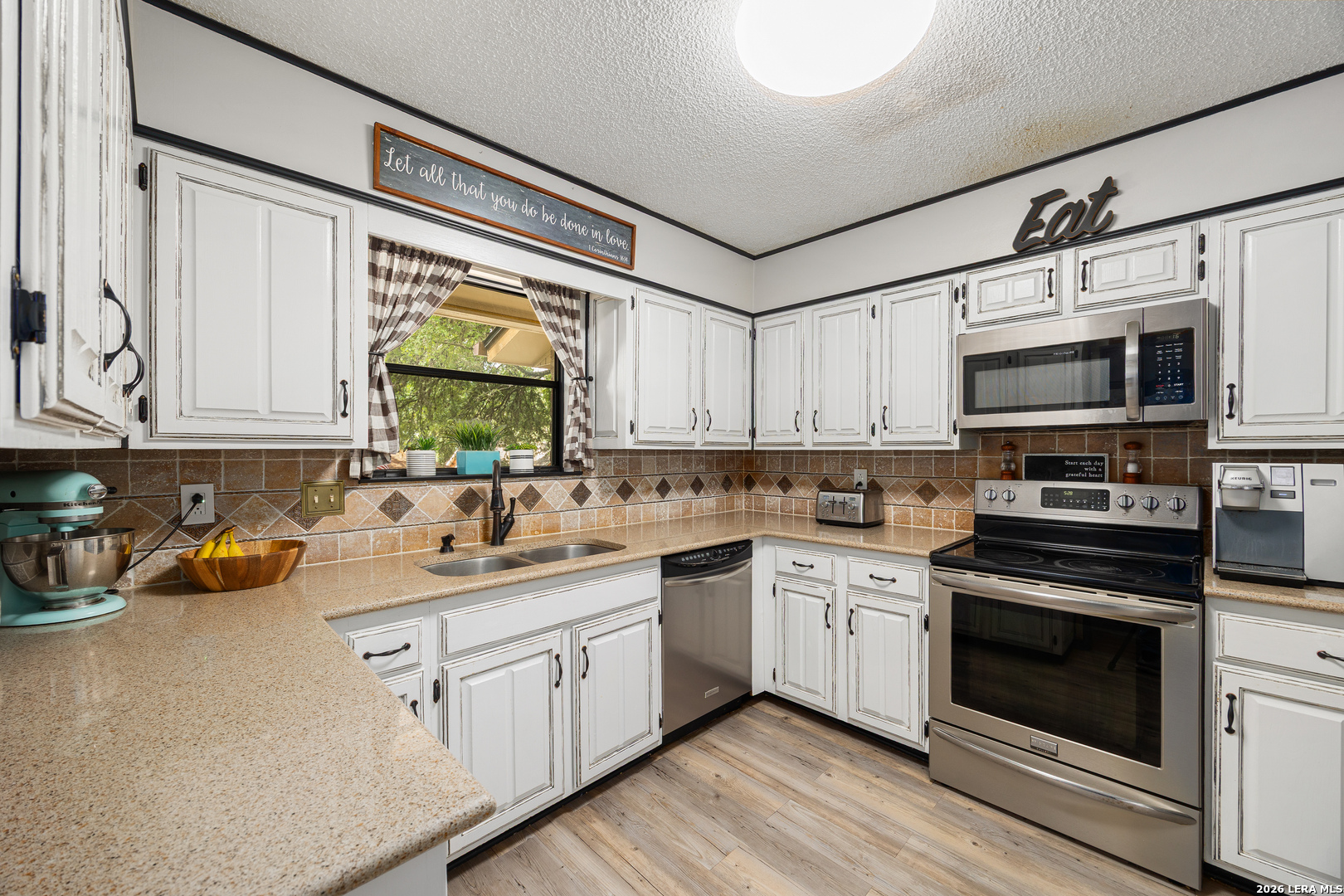 8911 Shady Winds San Antonio TX 78254