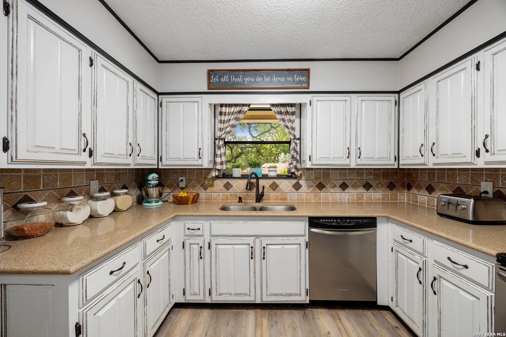 8911 Shady Winds San Antonio TX 78254
