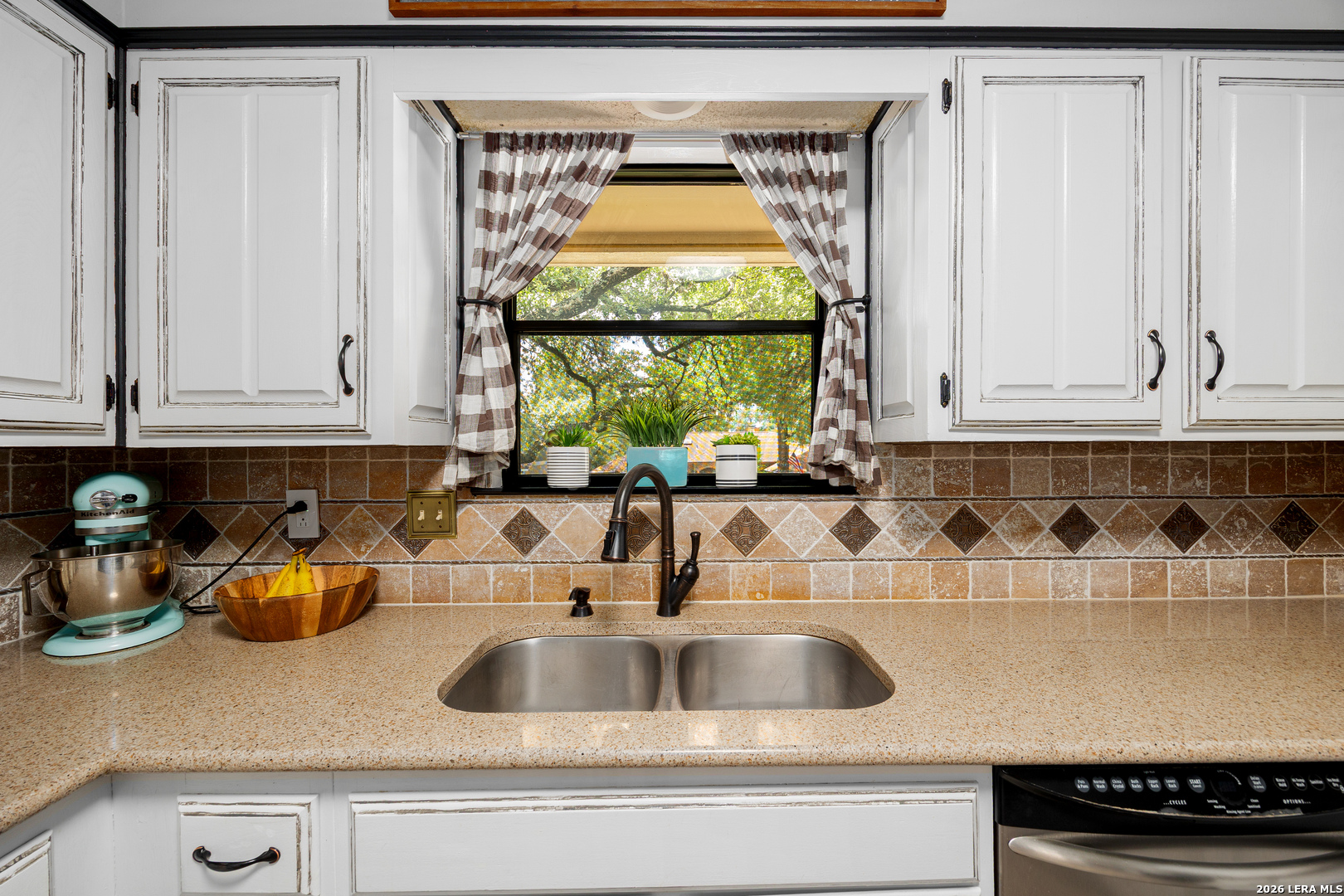 8911 Shady Winds San Antonio TX 78254