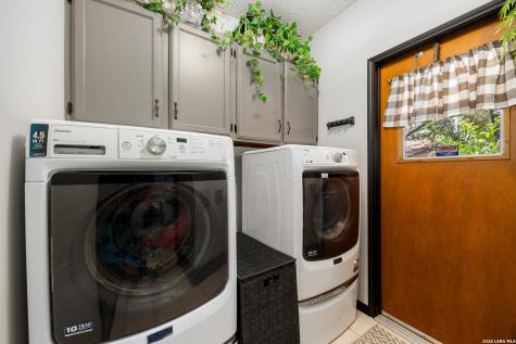 8911 Shady Winds San Antonio TX 78254