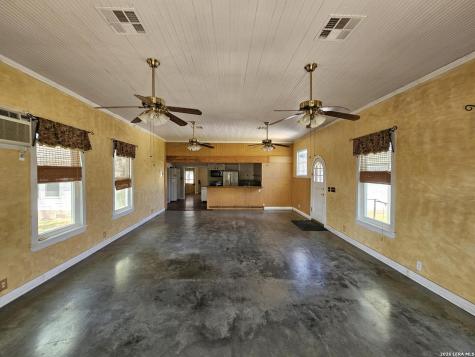 4821 Fm 467 Seguin TX 78155