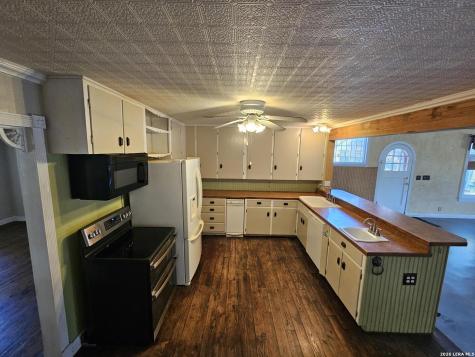 4821 Fm 467 Seguin TX 78155