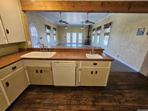 4821 Fm 467 Seguin TX 78155