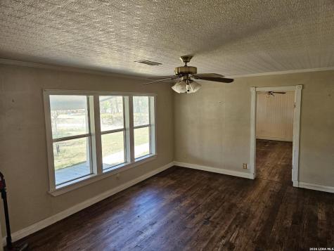 4821 Fm 467 Seguin TX 78155