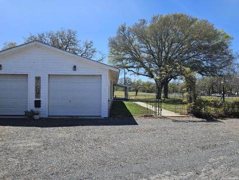 4821 Fm 467 Seguin TX 78155