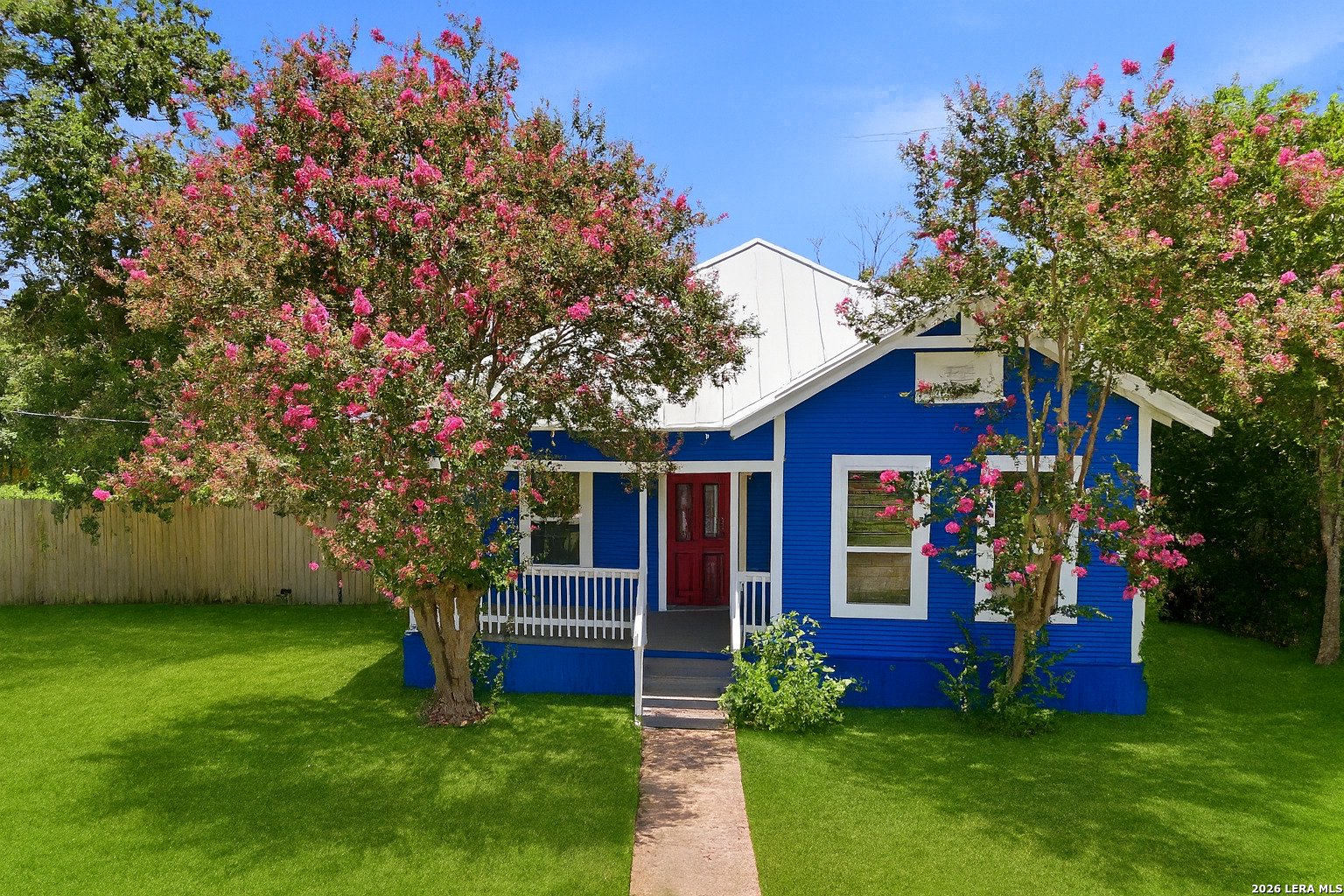 112 Avenue B Converse TX 78109