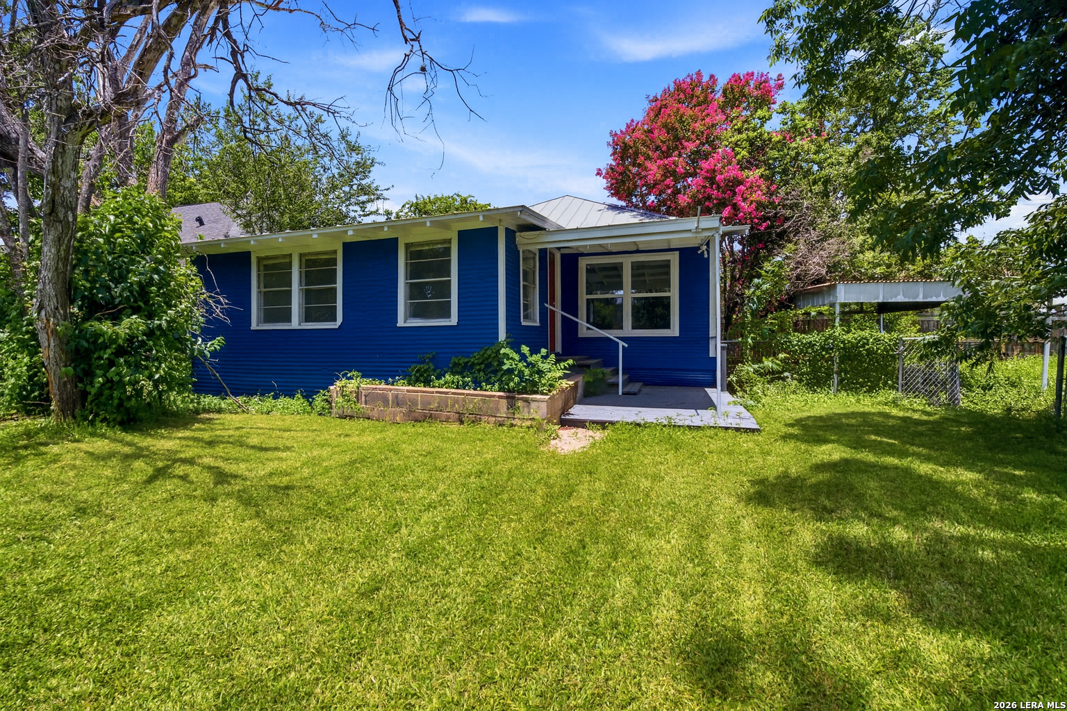 112 Avenue B Converse TX 78109
