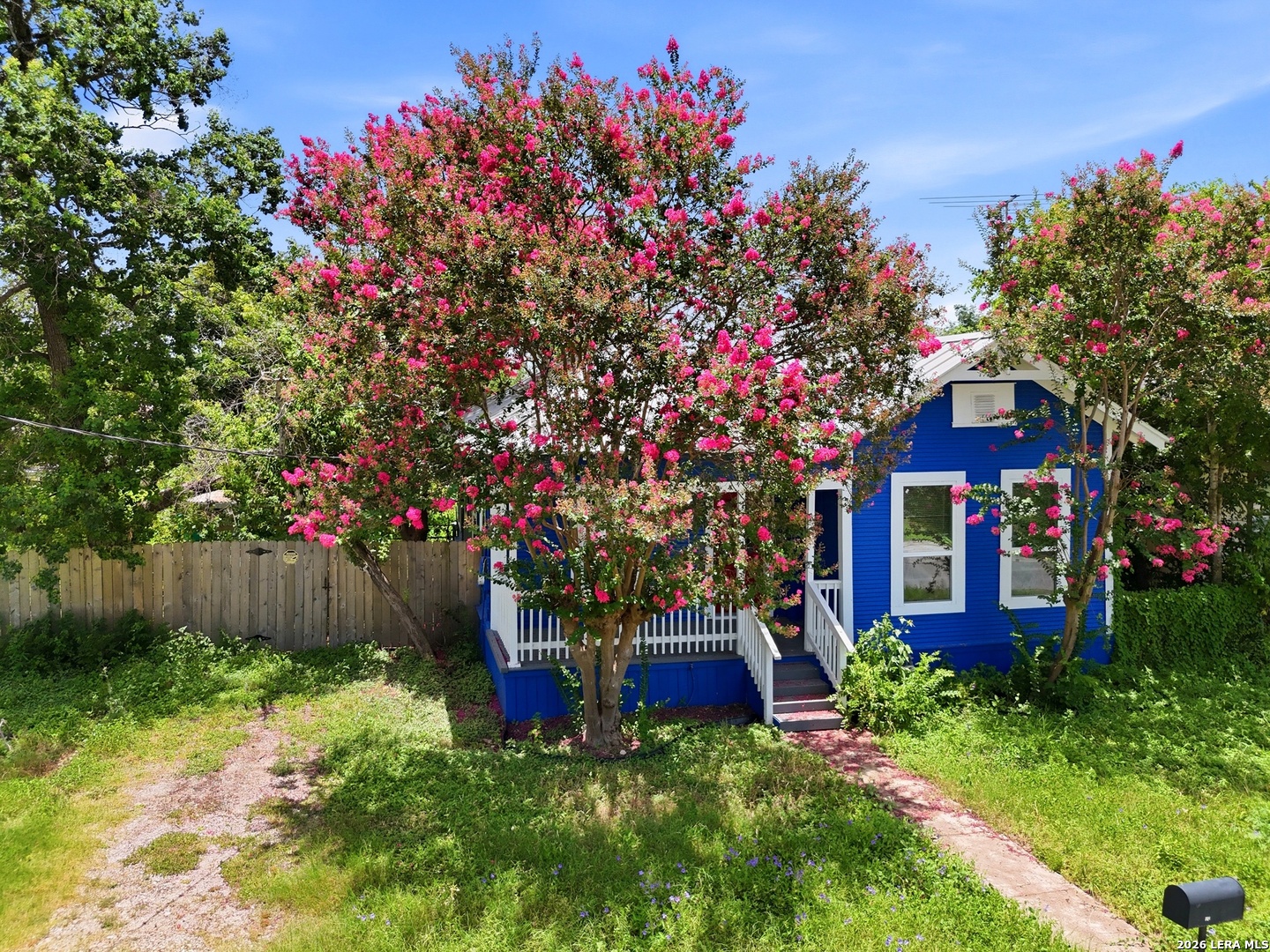 112 Avenue B Converse TX 78109