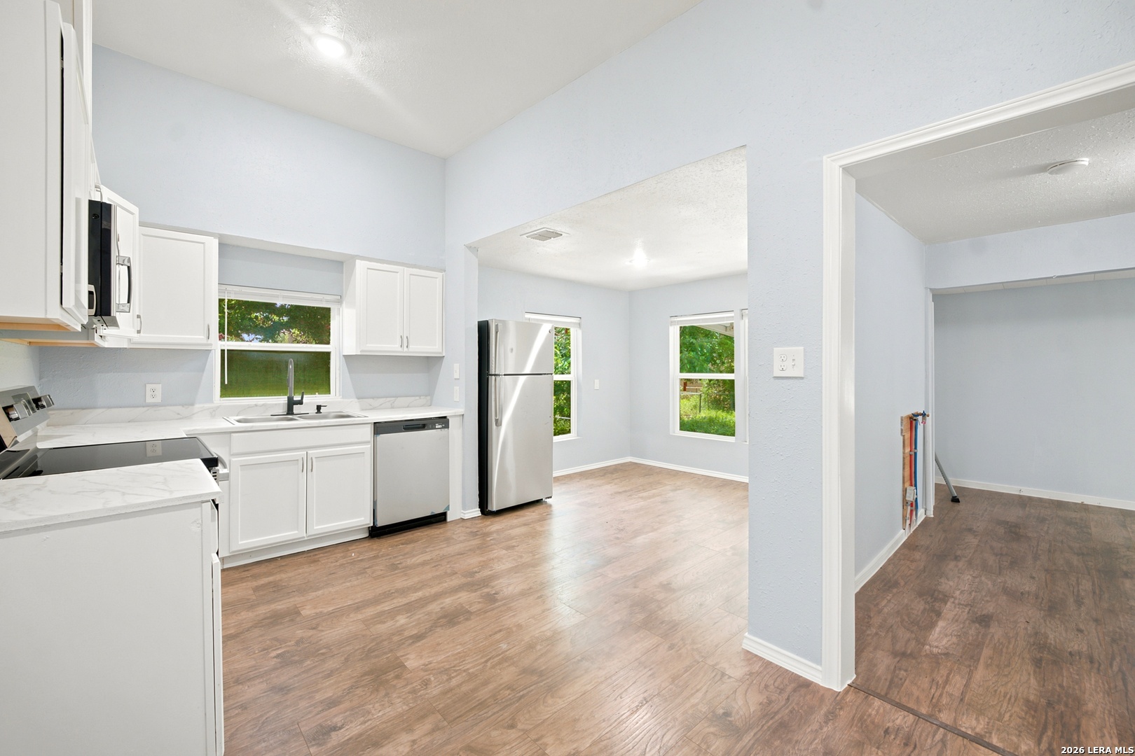 112 Avenue B Converse TX 78109
