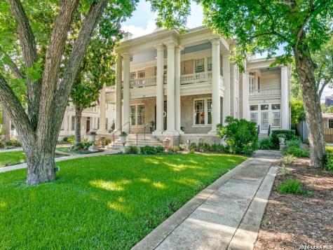 125 W Agarita Avenue San Antonio TX 78212
