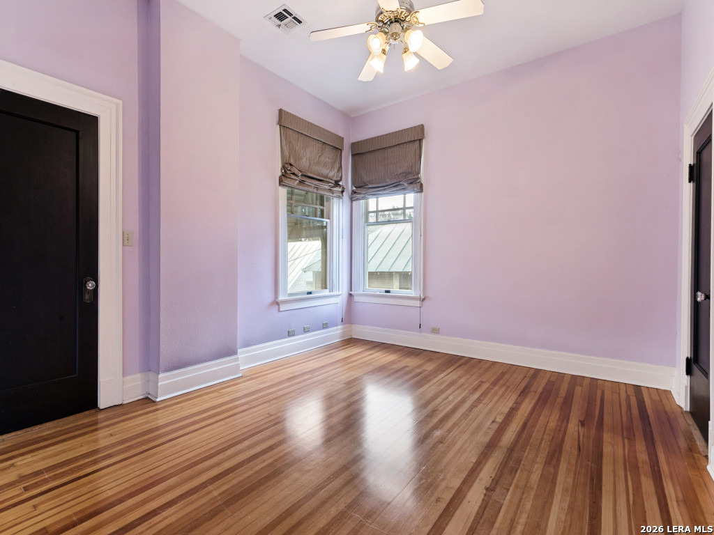 125 W Agarita Avenue San Antonio TX 78212