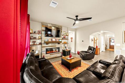 5611 Strimple Street New Braunfels TX 78132
