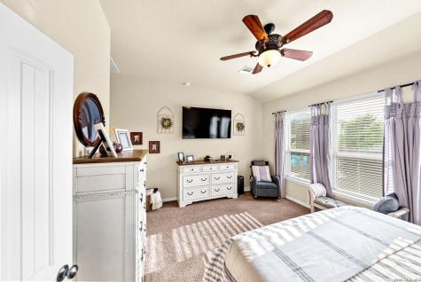 5611 Strimple Street New Braunfels TX 78132