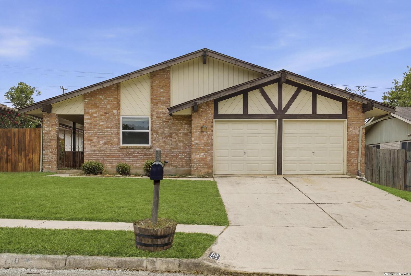 130 Bolerio Drive Universal City TX 78148