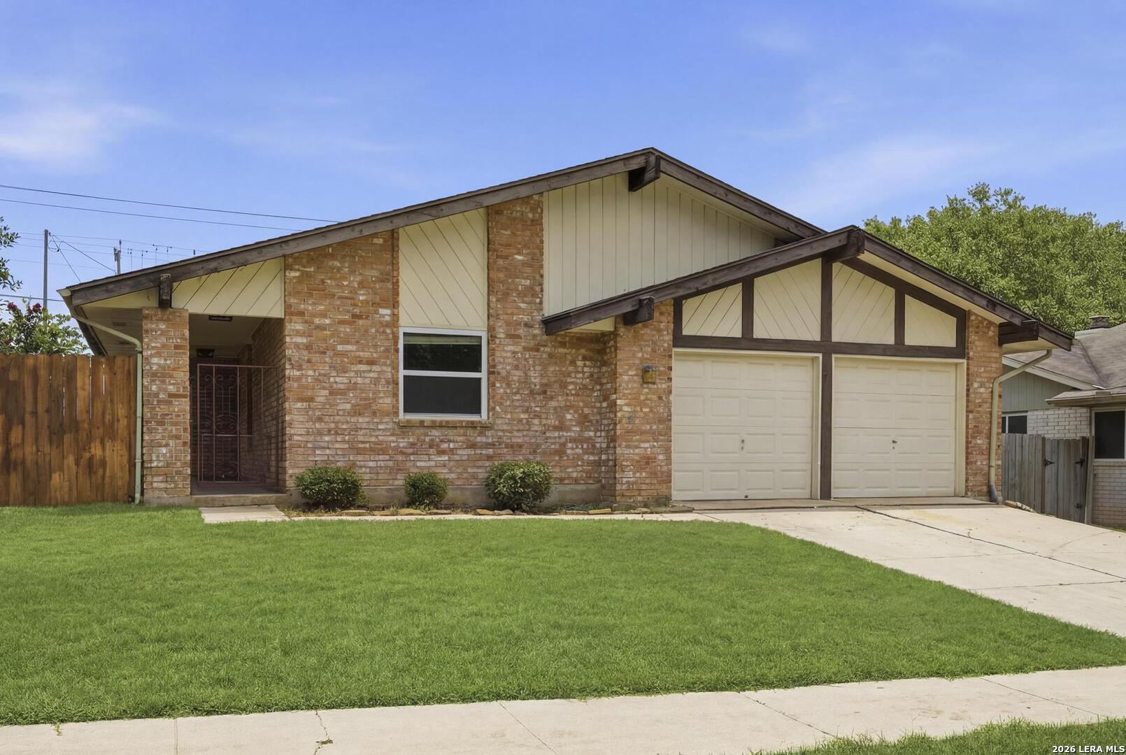 130 Bolerio Drive Universal City TX 78148
