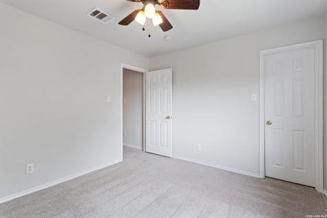 711 Chamomile San Antonio TX 78245