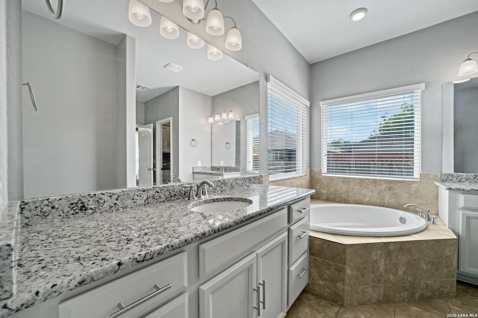 325 Oak Creek Way New Braunfels TX 78130