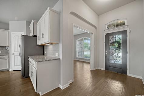 325 Oak Creek Way New Braunfels TX 78130