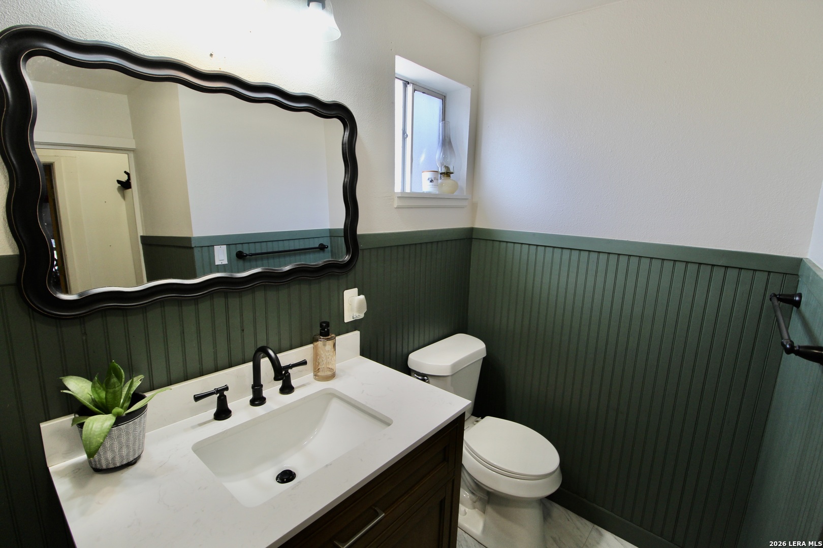 19231 Benton Lytle TX 78052