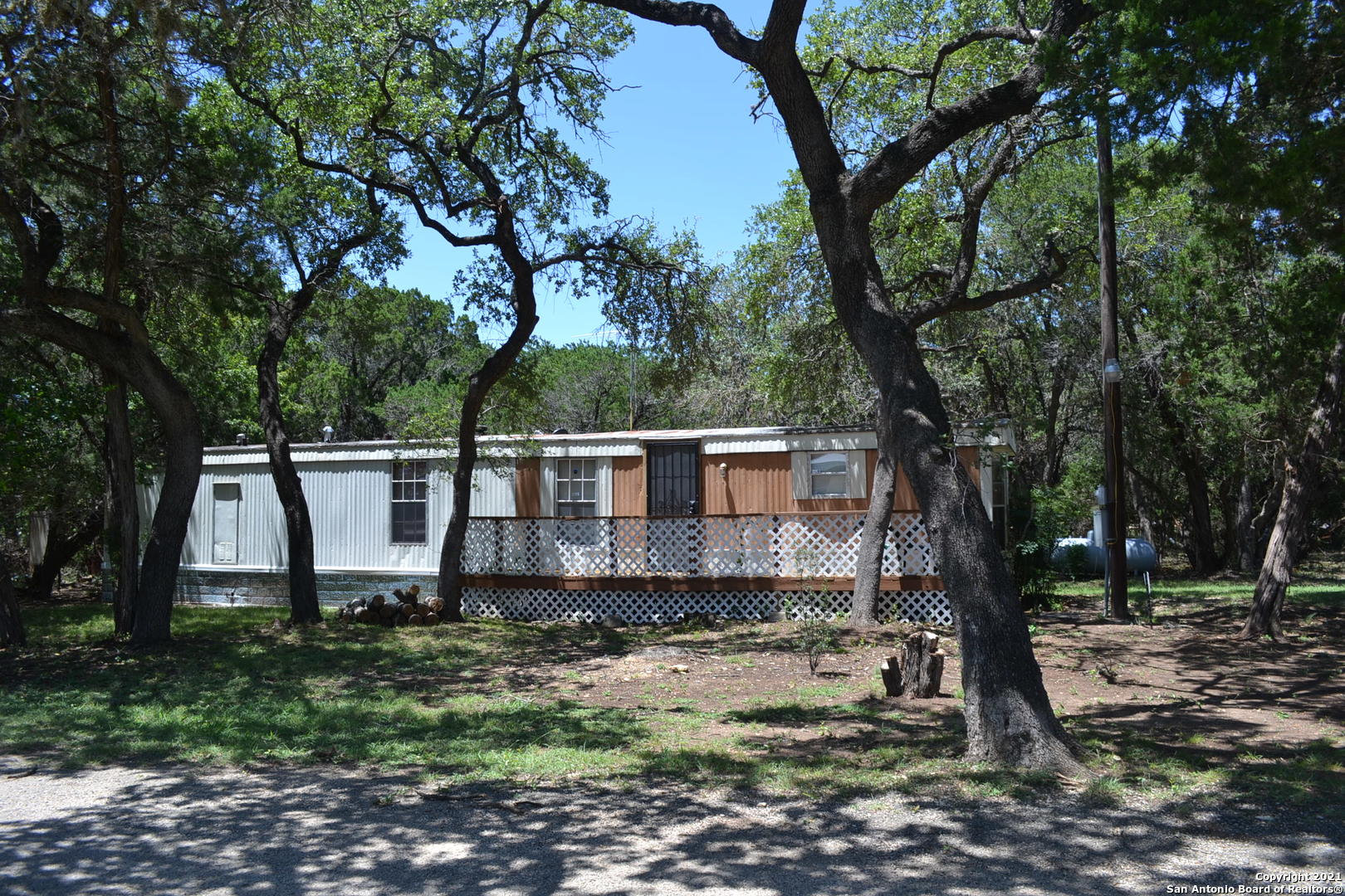 7048 Whartons Dock Road Bandera TX 78003
