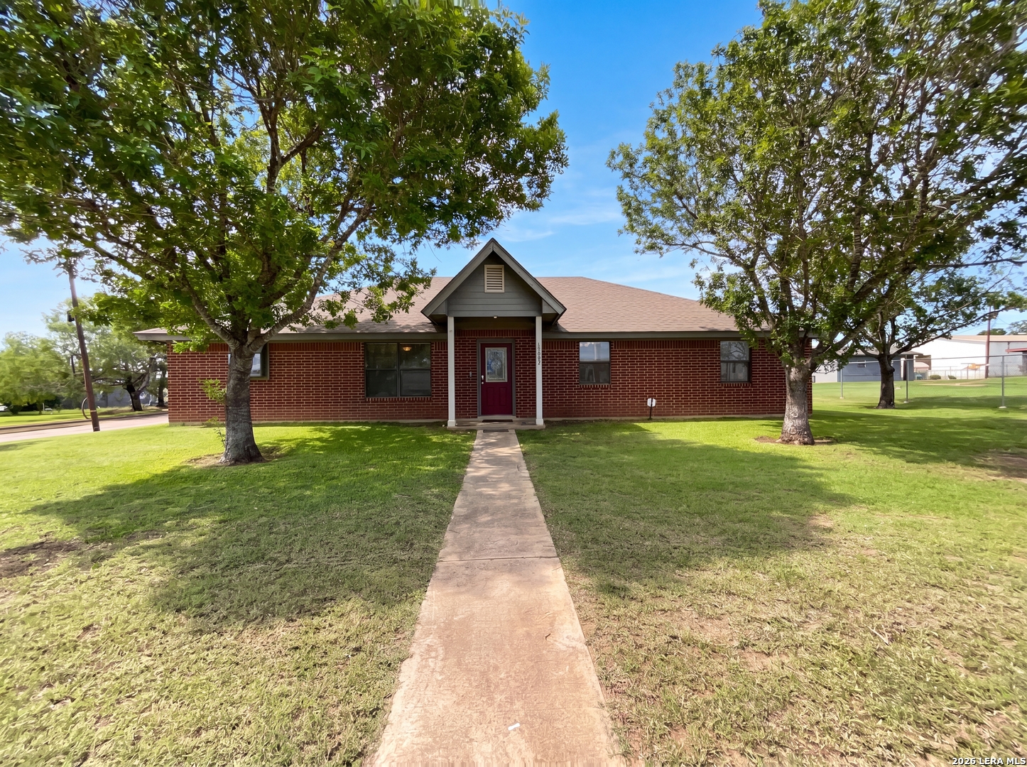 1014 Avenue I Poteet TX 78065