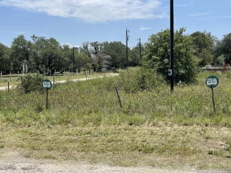 Lot 28 Mariposa Drive Poteet TX 78065