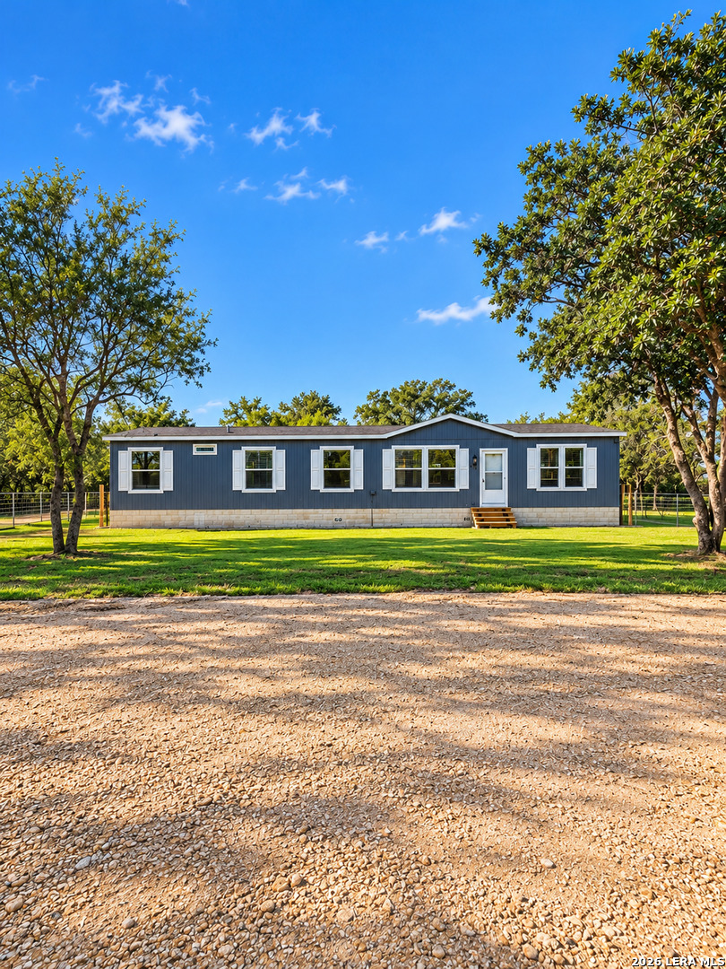 99 Gonzales Lane La Vernia TX 78121