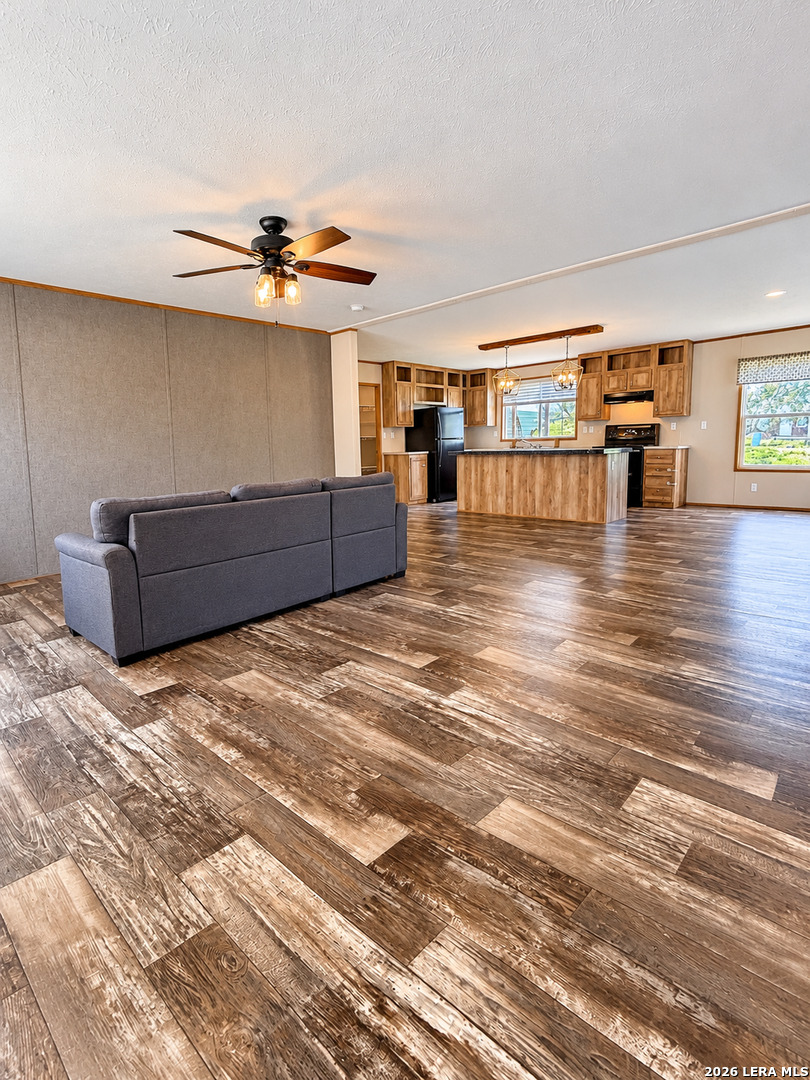 99 Gonzales Lane La Vernia TX 78121