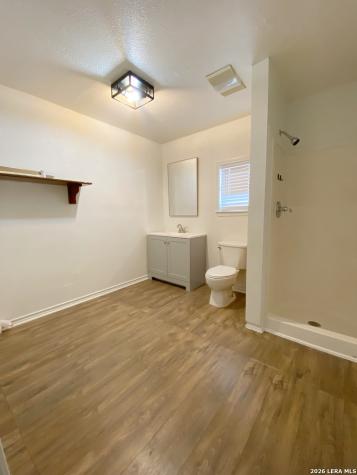 1311 Pine Street Floresville TX 78114