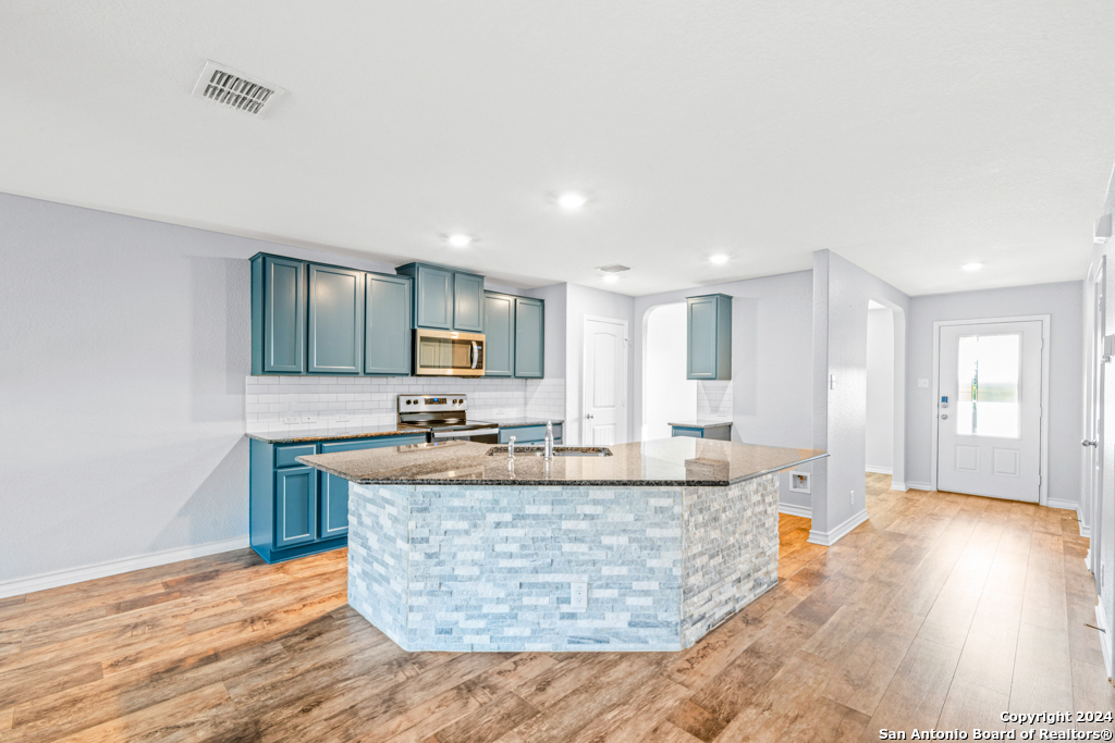 1618 Mossy Jasper San Antonio TX 78245
