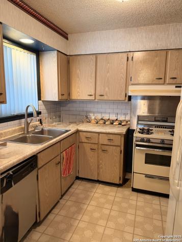 5006 Creekmoor San Antonio TX 78220