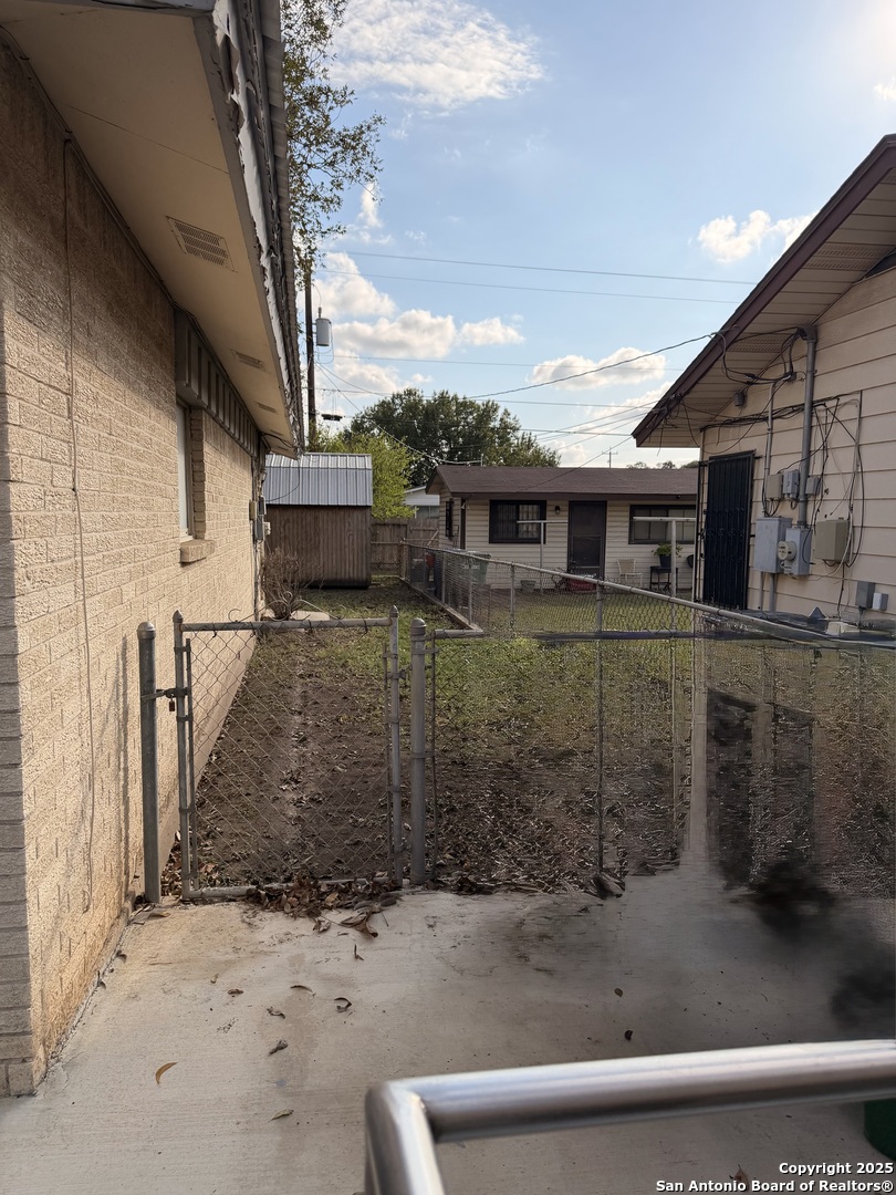 5006 Creekmoor San Antonio TX 78220