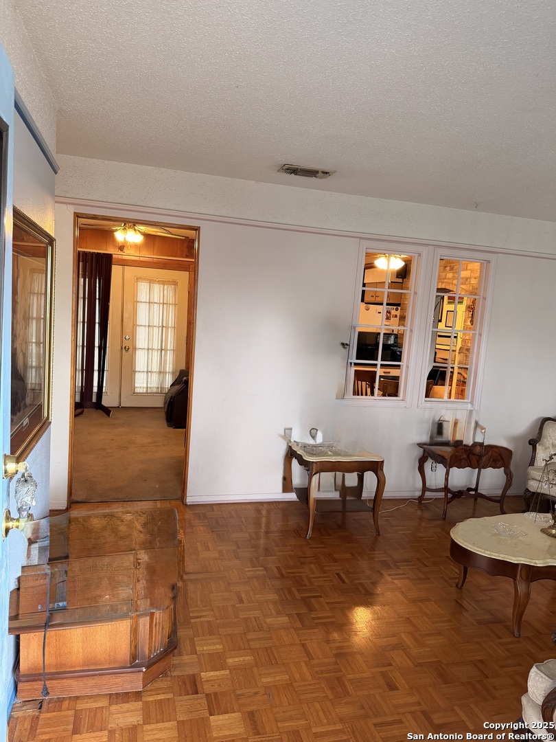 5006 Creekmoor San Antonio TX 78220