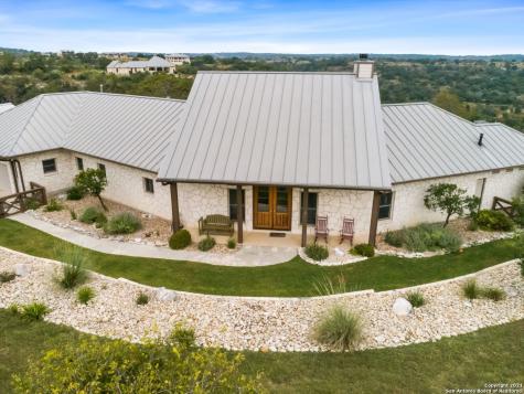 204 Lookout Point Comfort TX 78013