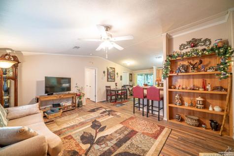 542 Tom Creek Lane Canyon Lake TX 78133