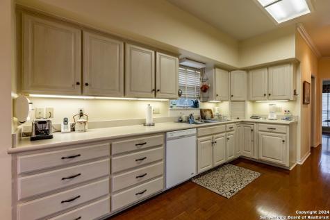 616 Rock Creek Kerrville TX 78028