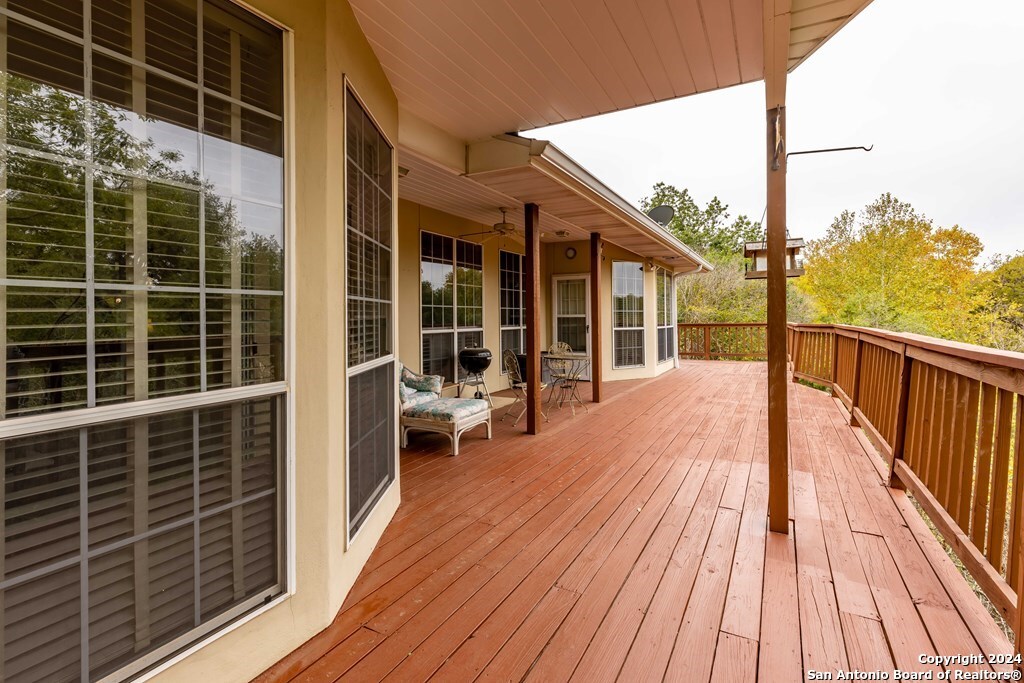 616 Rock Creek Kerrville TX 78028