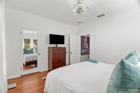 239 Belvidere Olmos Park TX 78212