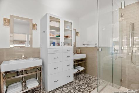 239 Belvidere Olmos Park TX 78212