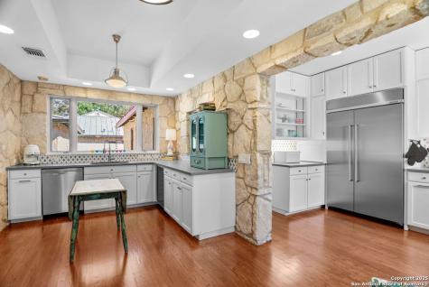 239 Belvidere Olmos Park TX 78212