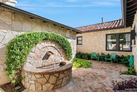 239 Belvidere Olmos Park TX 78212