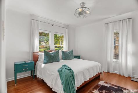 239 Belvidere Olmos Park TX 78212