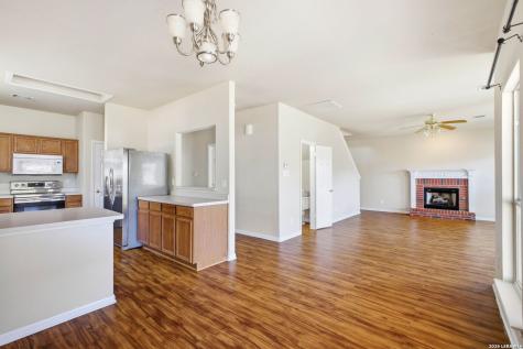 8631 Branch Hollow Universal City TX 78148