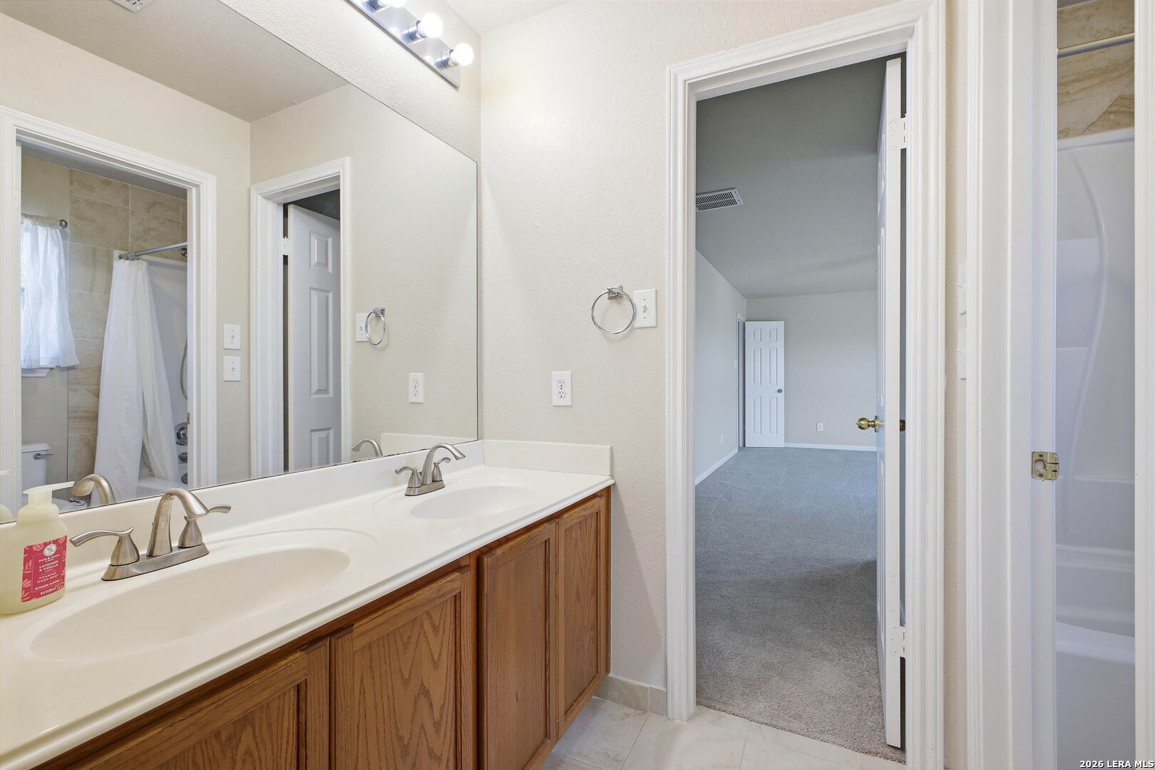 8631 Branch Hollow Universal City TX 78148