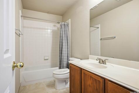 8631 Branch Hollow Universal City TX 78148