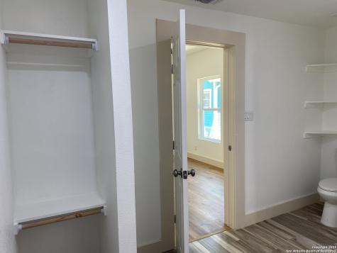 2122 Cincinnati Avenue San Antonio TX 78228